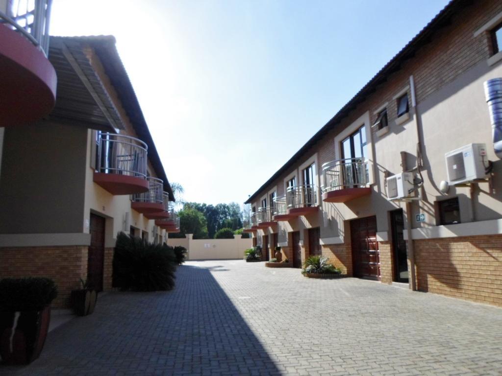 Europrime Hotel Boksburg Ngoại thất bức ảnh