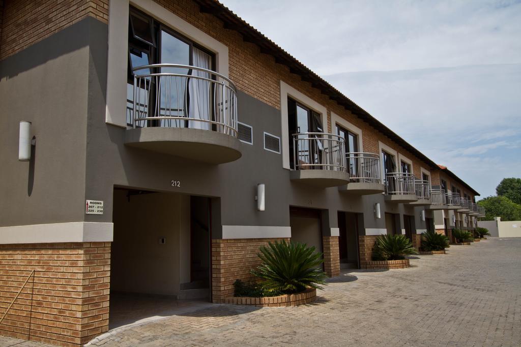 Europrime Hotel Boksburg Ngoại thất bức ảnh