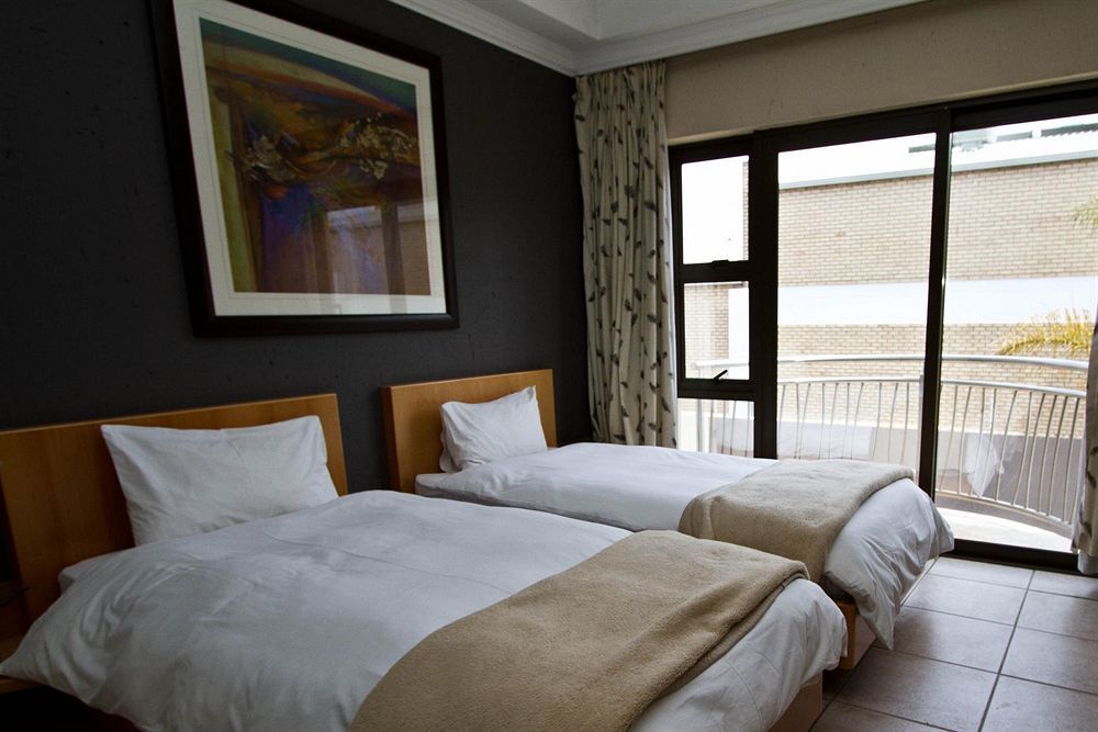Europrime Hotel Boksburg Ngoại thất bức ảnh