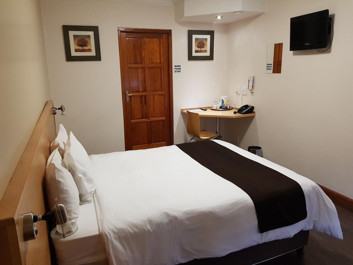 Europrime Hotel Boksburg Ngoại thất bức ảnh
