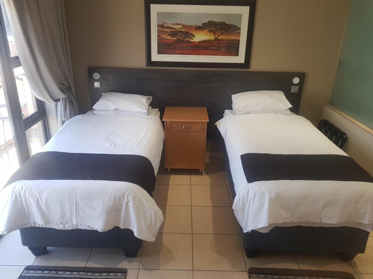 Europrime Hotel Boksburg Ngoại thất bức ảnh